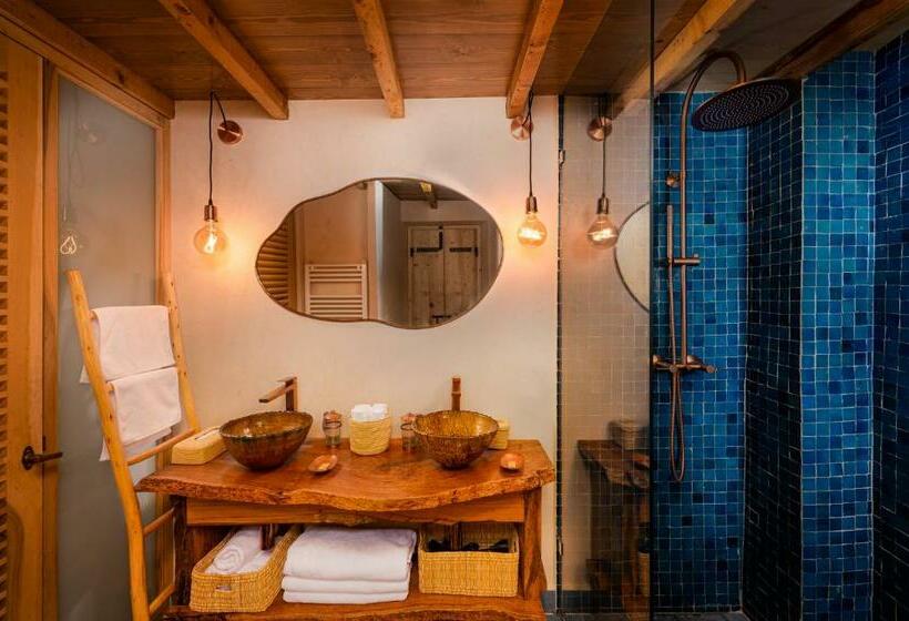 سوییت خانوادگی, Mama Lova