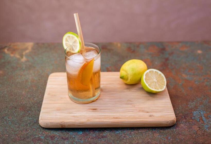 سوییت خانوادگی, Mama Lova