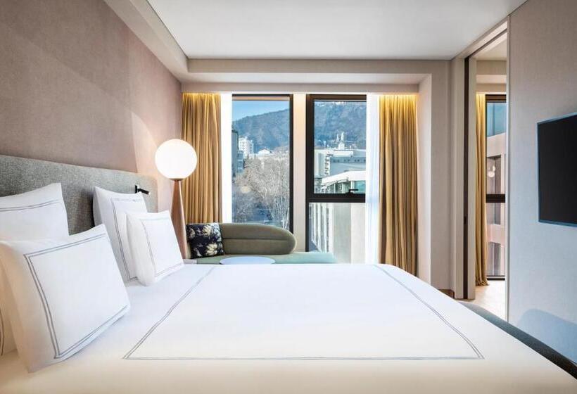 스위트, Swissôtel Tbilisi