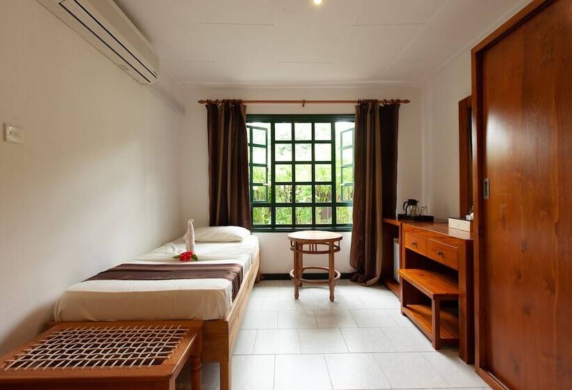 اتاق استاندارد سه نفره, Pension Michel
