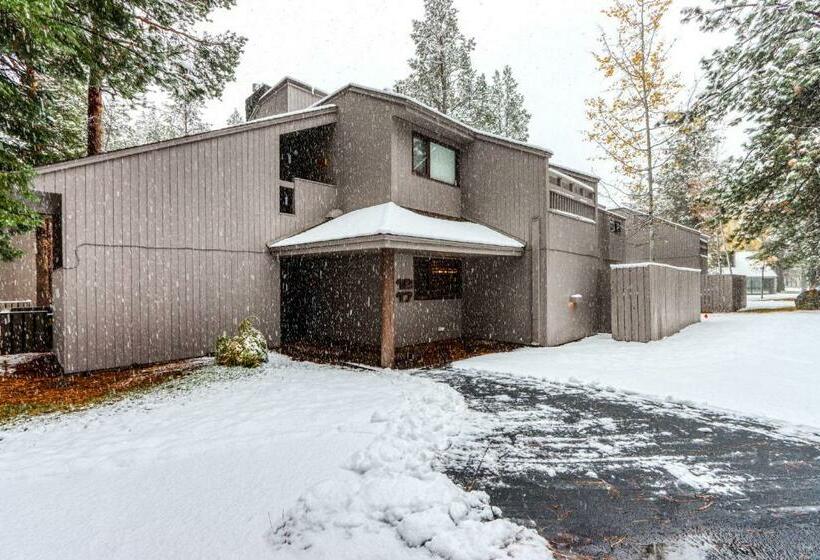 带2个卧室的公寓, 17 Meadow House
