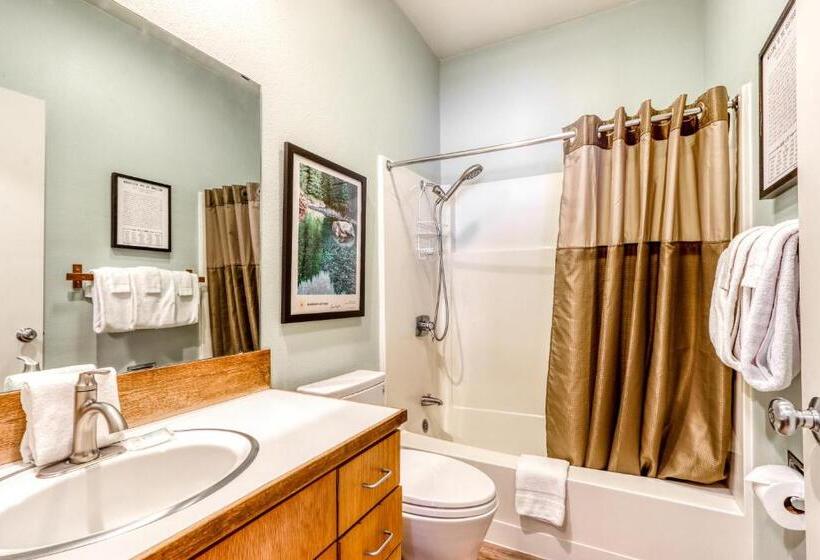 آپارتمان 2 خوابه, 17 Meadow House