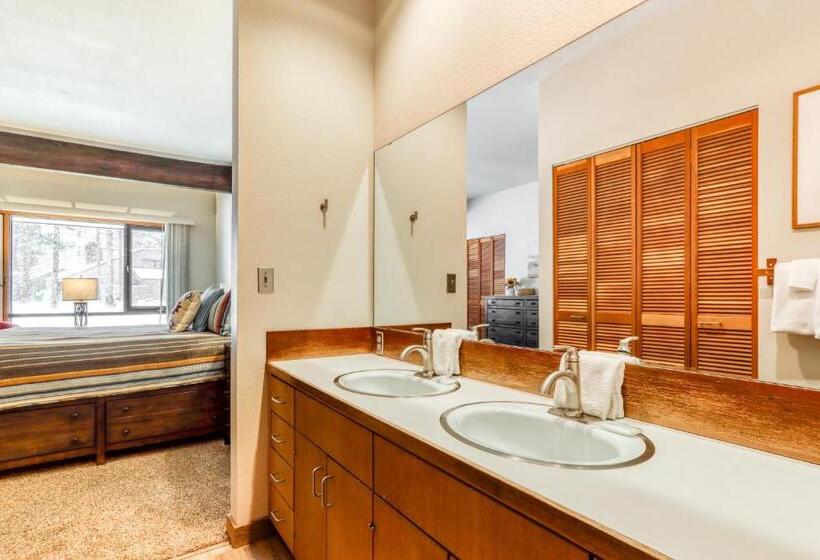 آپارتمان 2 خوابه, 17 Meadow House