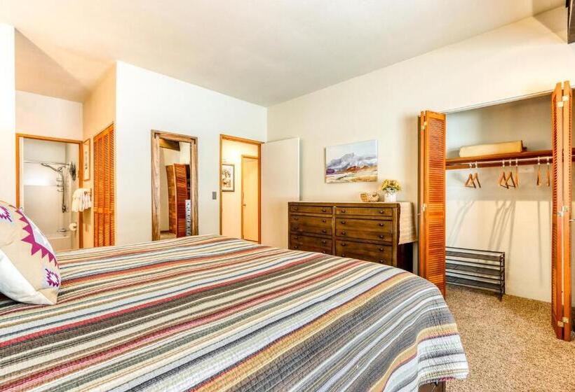 آپارتمان 2 خوابه, 17 Meadow House