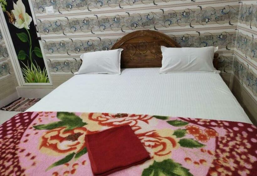 اتاق لوکس, Goroomgo Ray Home Stay Puri