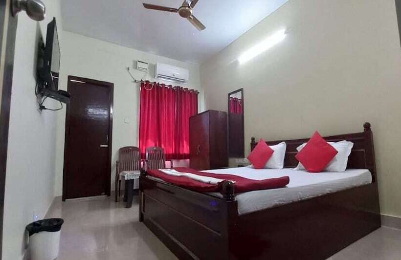 اتاق لوکس, Goroomgo Ray Home Stay Puri