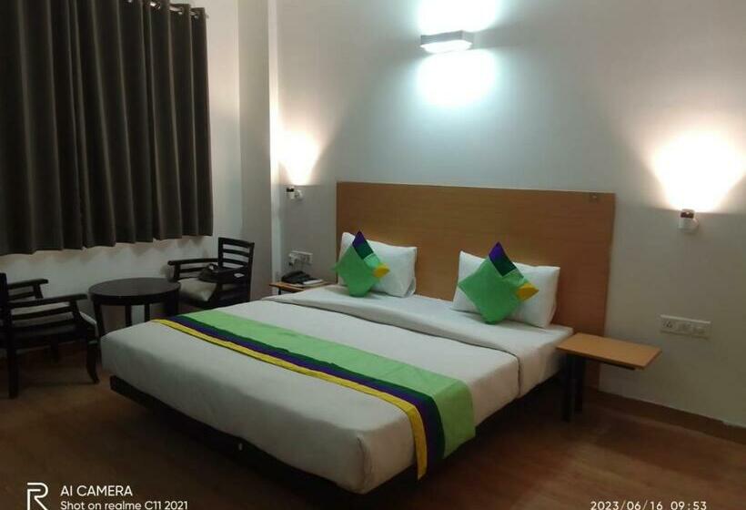 Delüks Oda, Noida Express