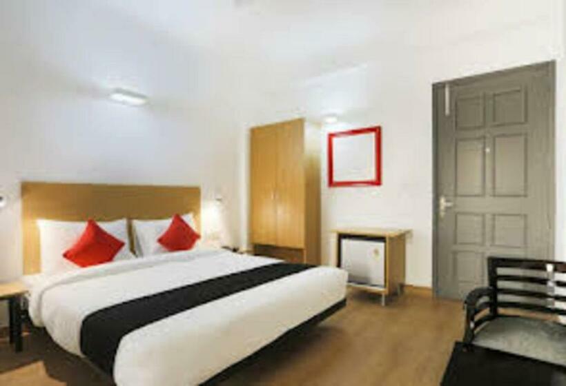 Delüks Oda, Noida Express