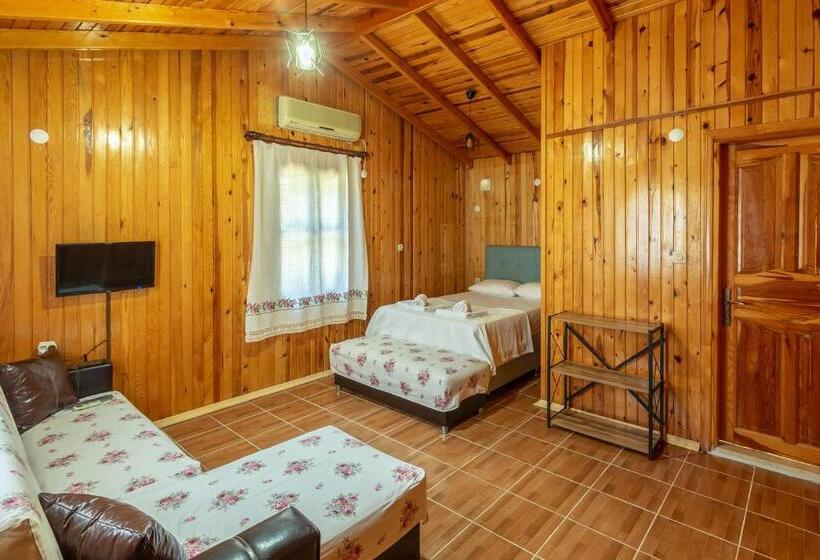 Chambre Familiale Vue Jardin, çuhadar Ahşap Evleri̇
