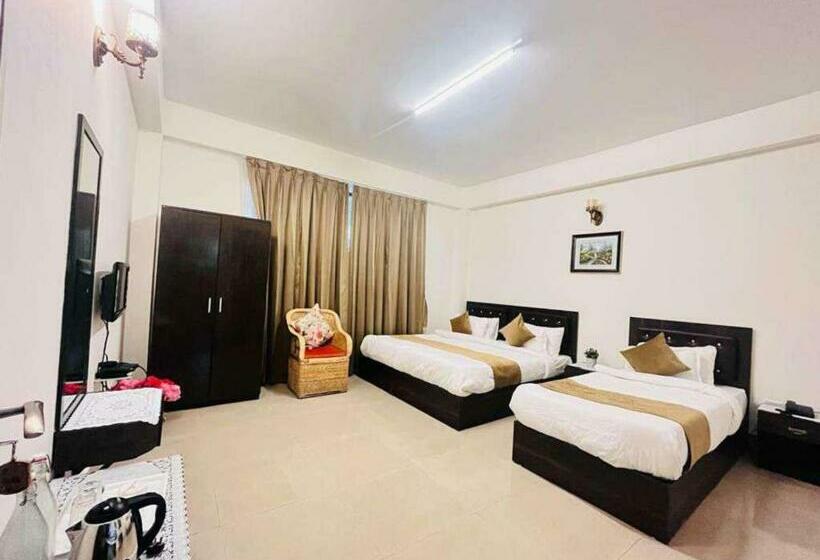 豪华三人间, Maplewood Hotel & Spa