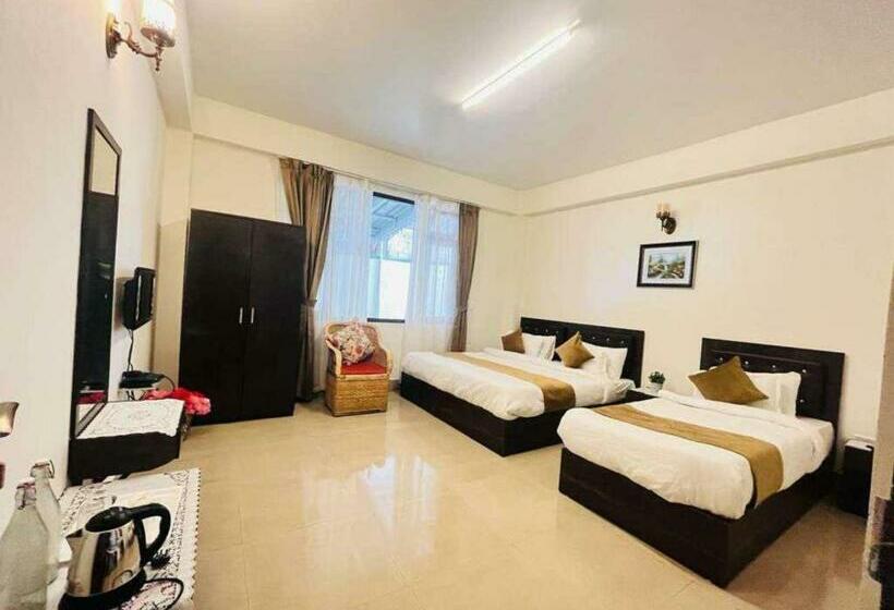 豪华三人间, Maplewood Hotel & Spa