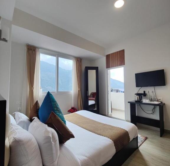 标准间带阳台, Maplewood Hotel & Spa