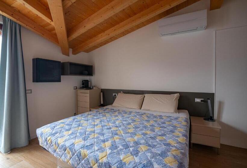 标准间带湖景, Foresteria Lago Di Como