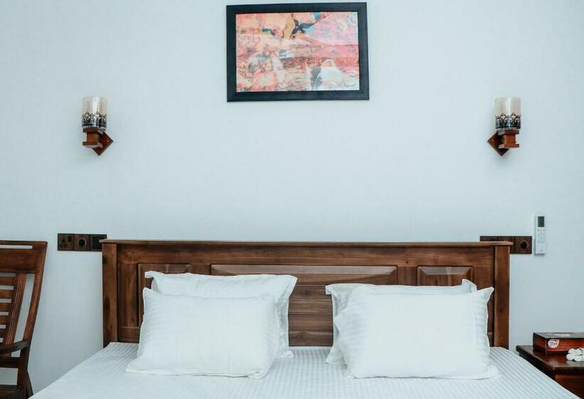 ویلای 2 خوابه, Kingsman Villa