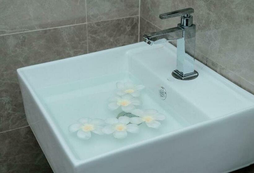 ویلای 2 خوابه, Kingsman Villa