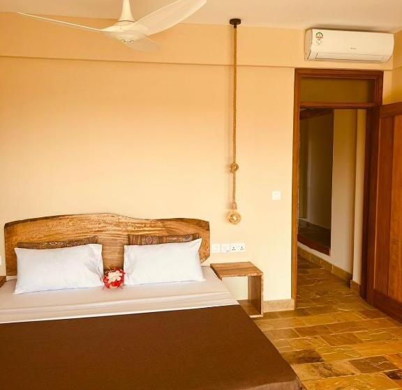 Cameră Deluxe cu Balcon, Tombo House