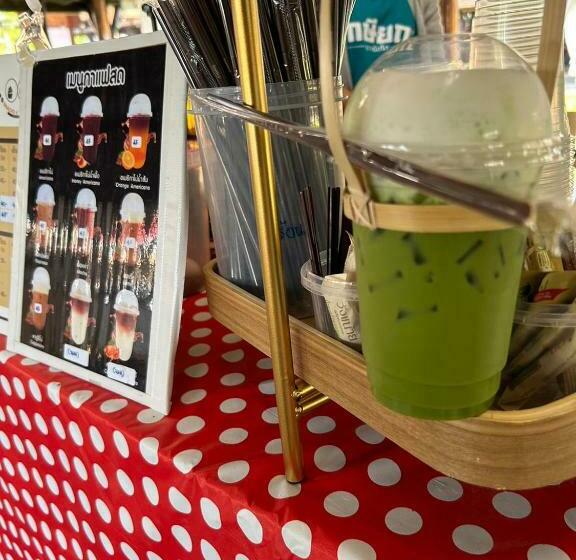 غرفة قياسية رباعية, Chiangmai Hometel