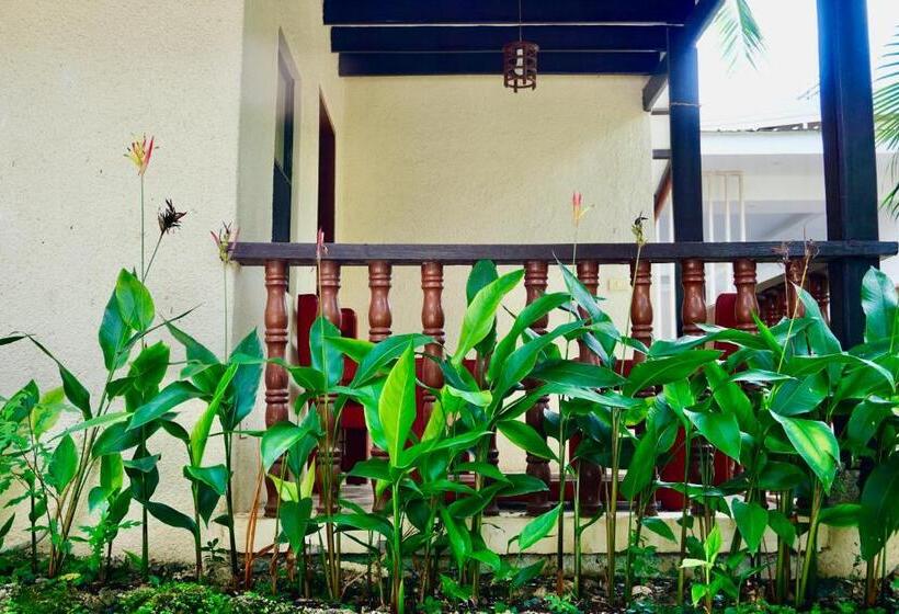 فيلا ديلوكس غرفة نوم, Flower Garden Resort