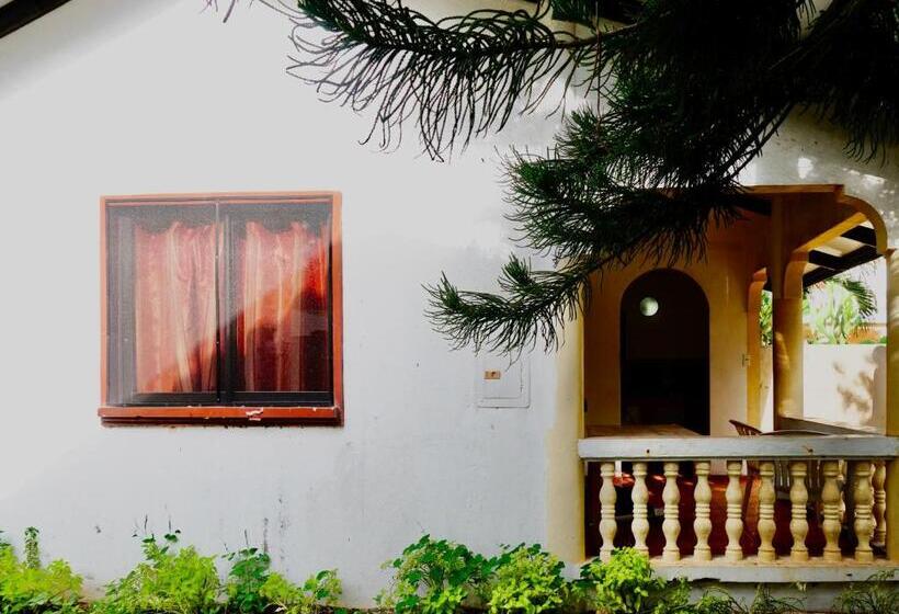 بنجلو سوبيريور, Flower Garden Resort