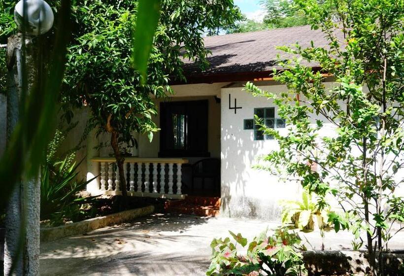 بنجلو ديلوكس, Flower Garden Resort