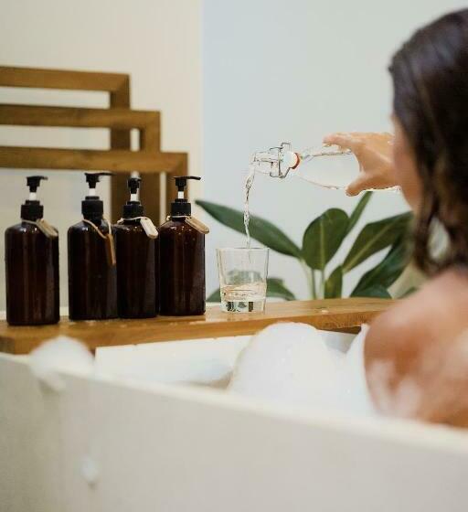 Вилла с 1 спальней и бассейном, Neptune Studios Adults Only