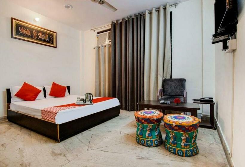 غرفة ديلوكس, Royal Retreat By Hotel Aditya Inn