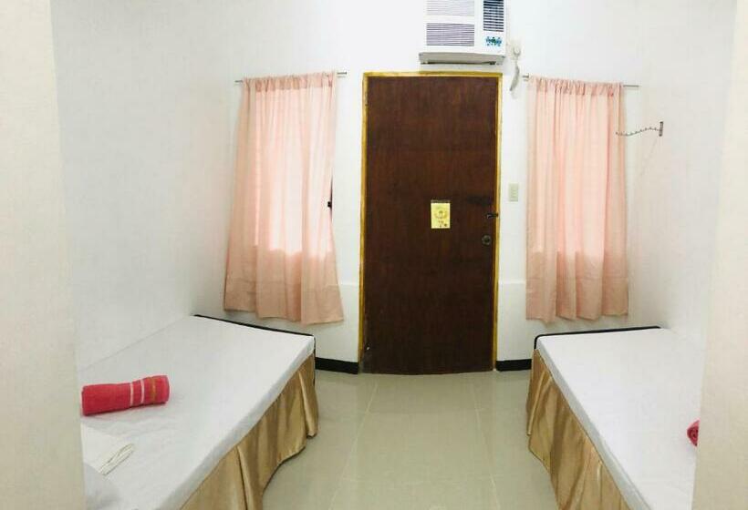 이코노미 룸, Lr Hostel And Cafe