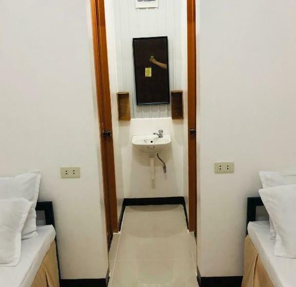 이코노미 룸, Lr Hostel And Cafe