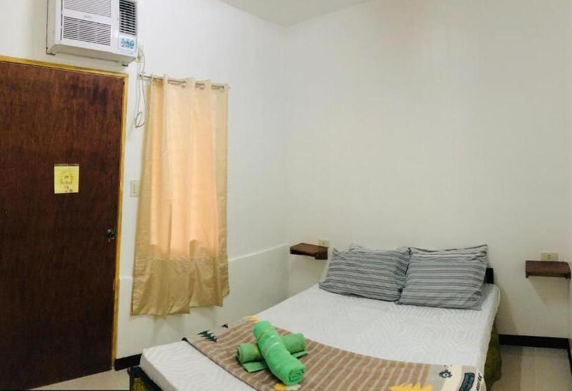 Номер Стандарт, Lr Hostel And Cafe