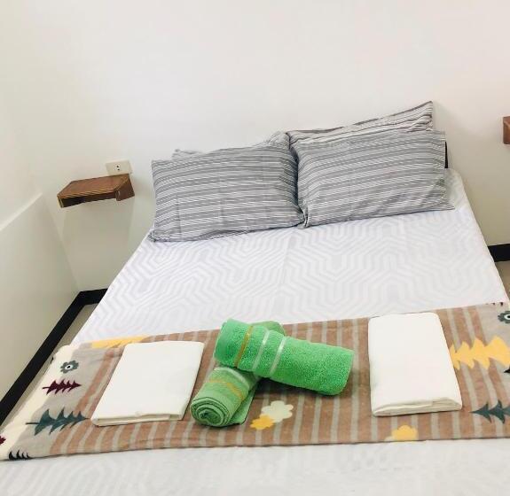 Номер Стандарт, Lr Hostel And Cafe