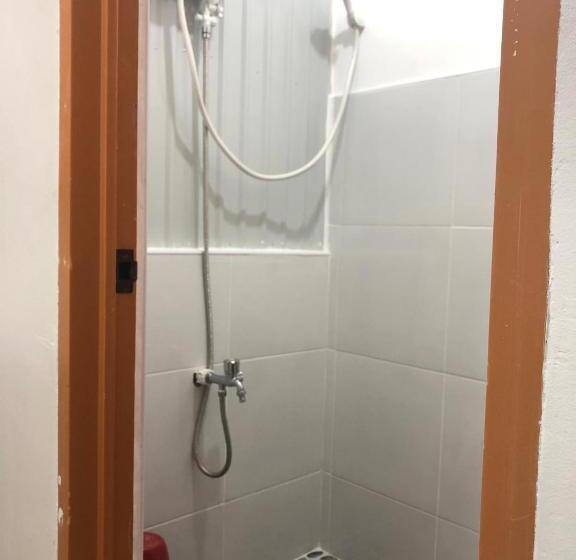 Номер Стандарт, Lr Hostel And Cafe