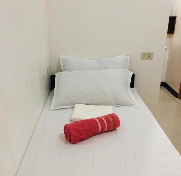 스탠다드 룸, Lr Hostel And Cafe
