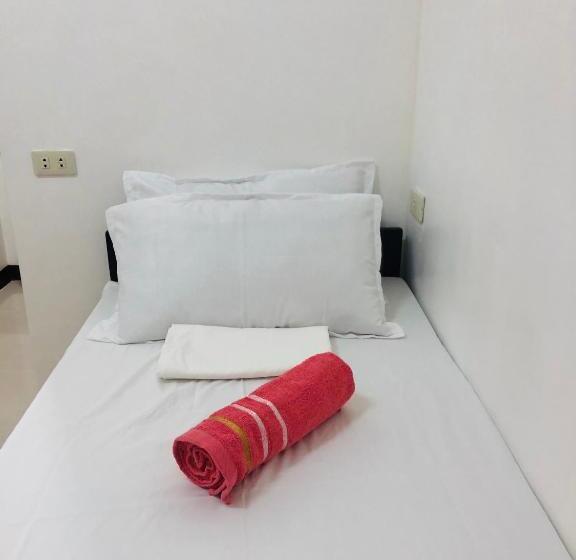 Номер Стандарт, Lr Hostel And Cafe