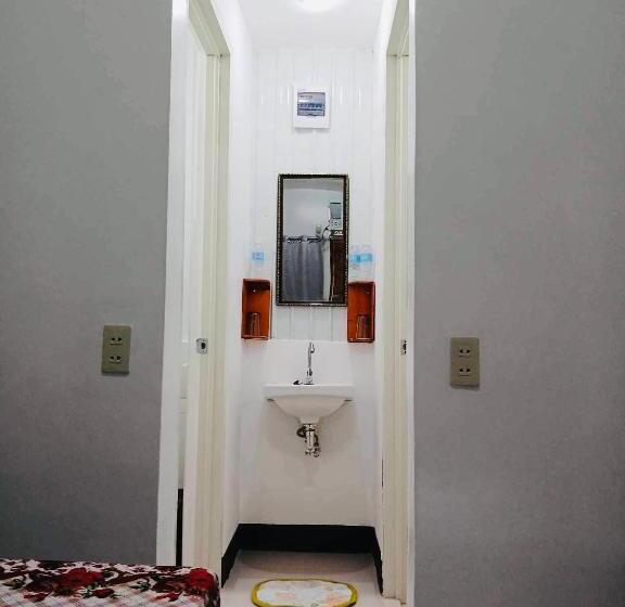 Номер Стандарт, Lr Hostel And Cafe