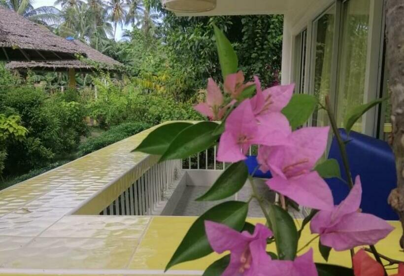 غرفة عائلية, Sweetwater Resort