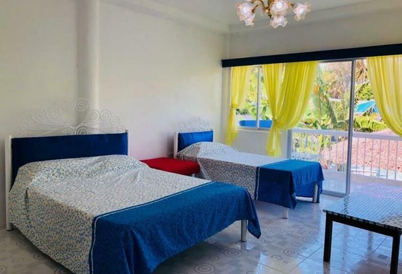 غرفة عائلية, Sweetwater Resort