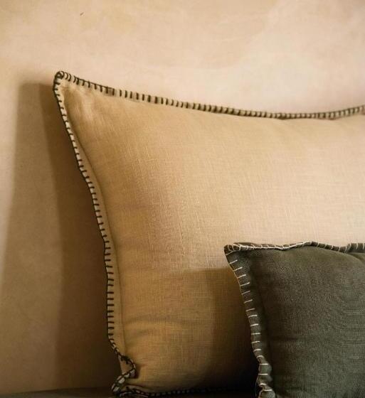 Студия Deluxe, Jnane Allia