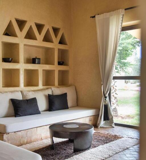 Студия Deluxe, Jnane Allia