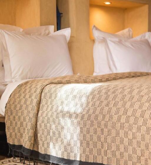 Студия Deluxe, Jnane Allia