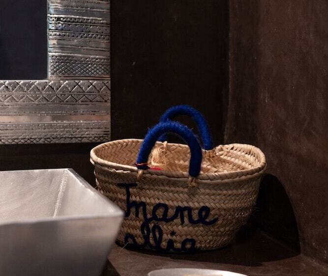 Студия Deluxe, Jnane Allia