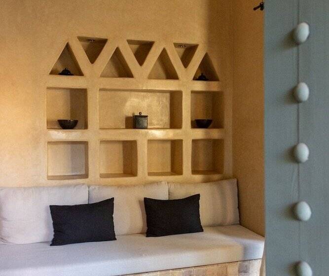 Студия Deluxe, Jnane Allia