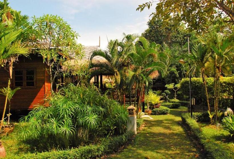 Номер Стандарт с Террасой, Cozy Garden Resort