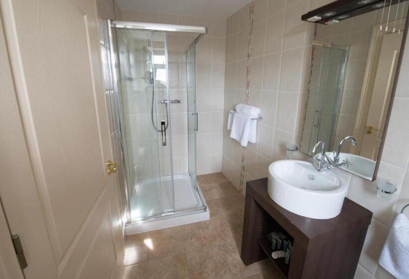 デラックスファミリールーム, Connemara Lake