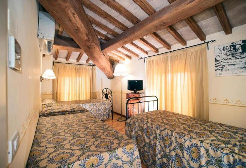 اتاق استاندارد چهار تخته, Country House La Padronale Del Rivo