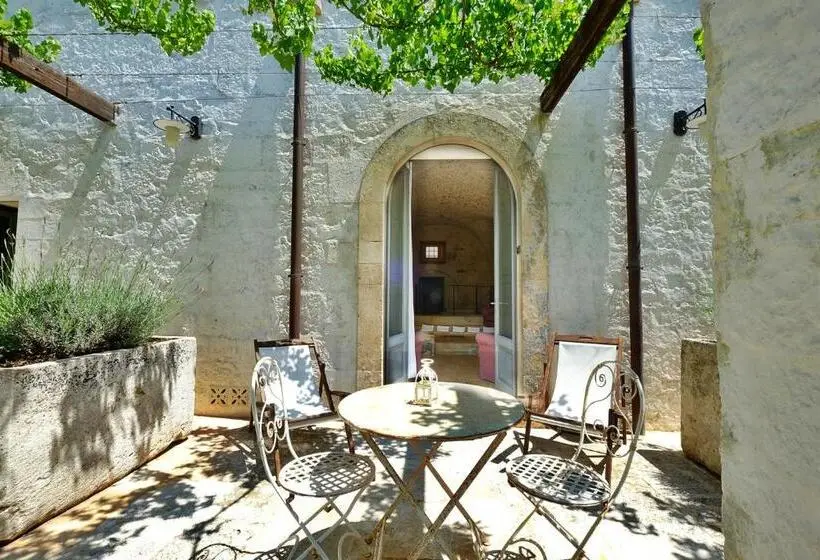 キングサイズベッドのスイートルーム, Masseria Trulli E Vigne