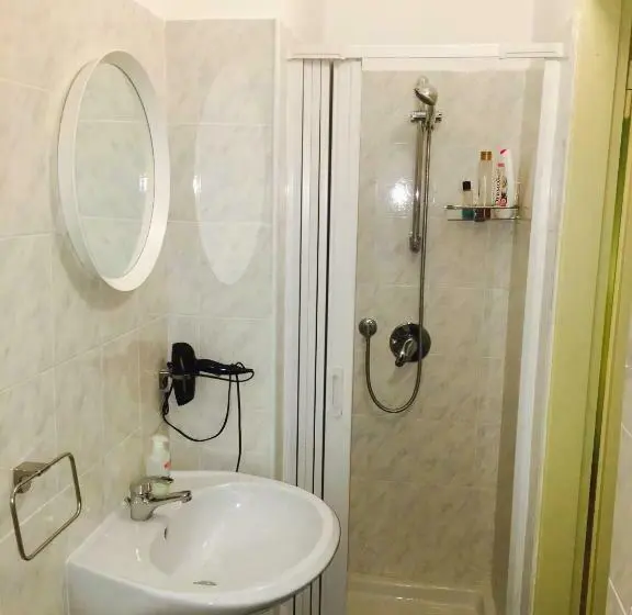 اتاق استاندارد, Pearl Pisa Guest House
