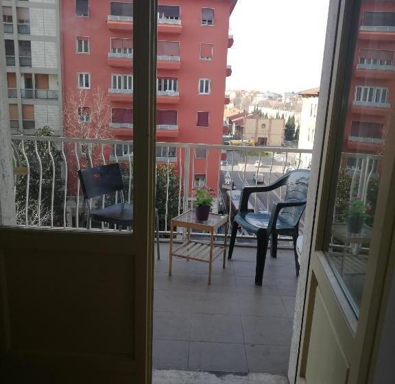 اتاق استاندارد با سرویس بهداشتی مشترک, Pearl Pisa Guest House