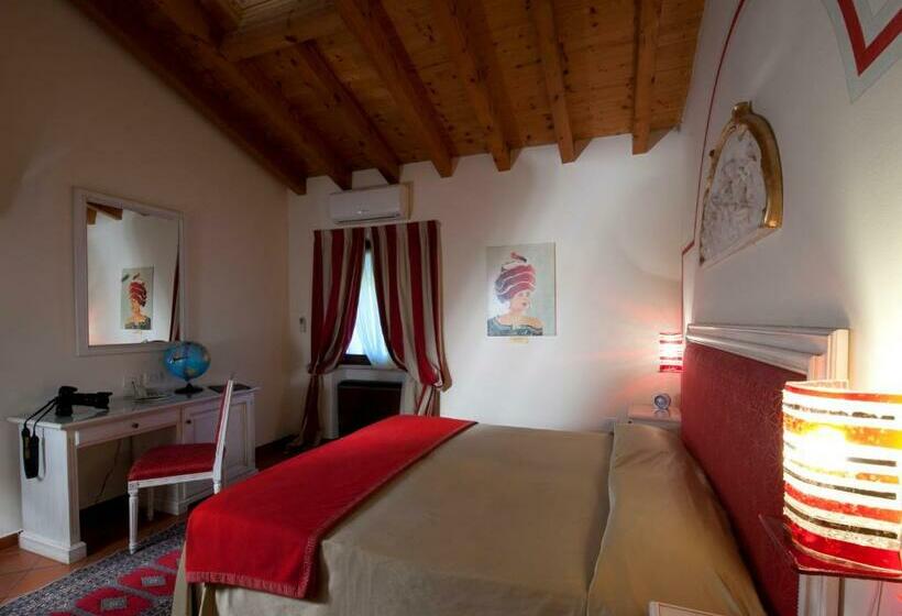 غرفة قياسية فردية, Resort La Mola