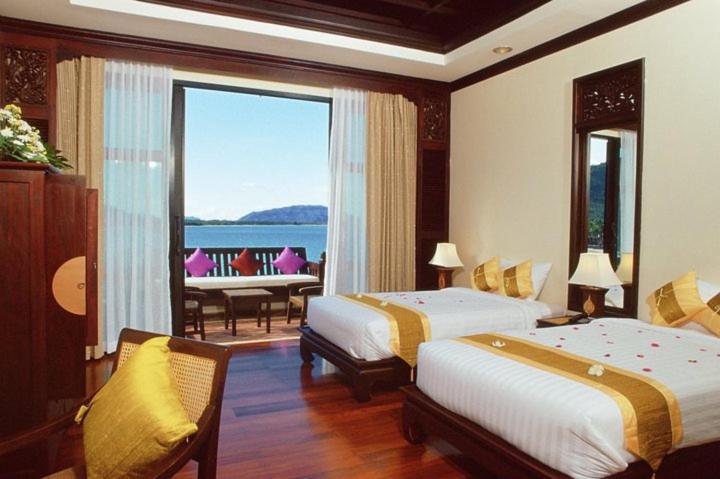Deluxe Suite, Racha Kiri Resort & Spa, Khanom