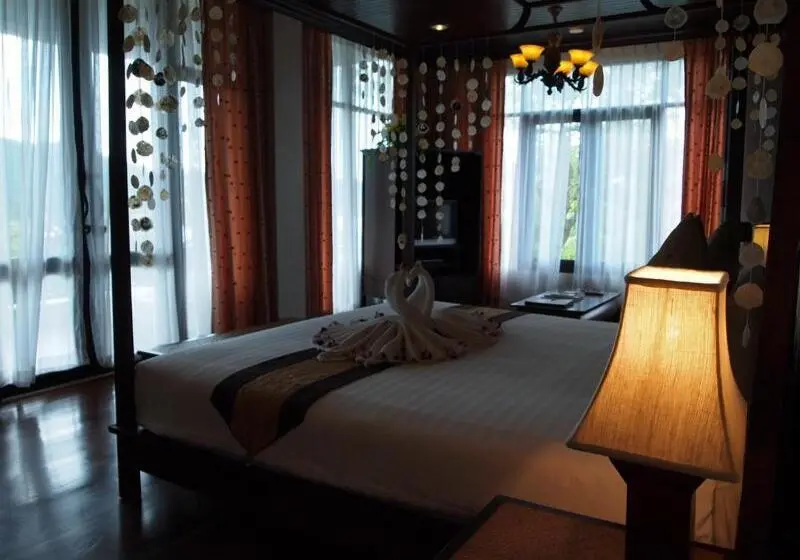 デラックスルーム, Racha Kiri Resort & Spa, Khanom